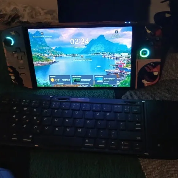 128 GB Nintendo 3DS PINK Pokemon Bank Transporter + Games - Picture 2 of 7